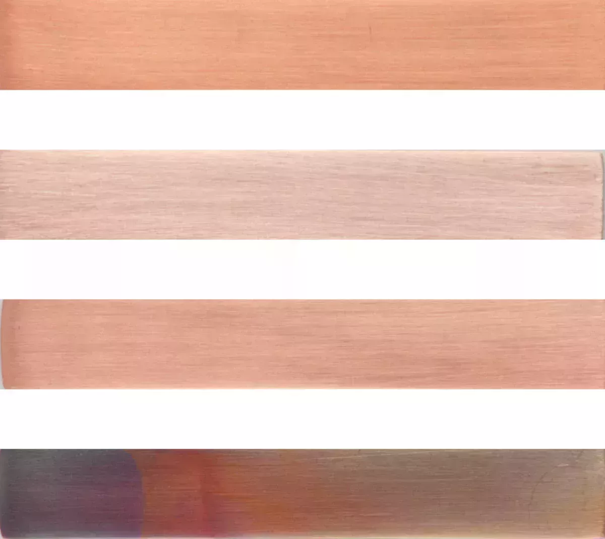 Quatre bandes de cuivre différemment corrodées