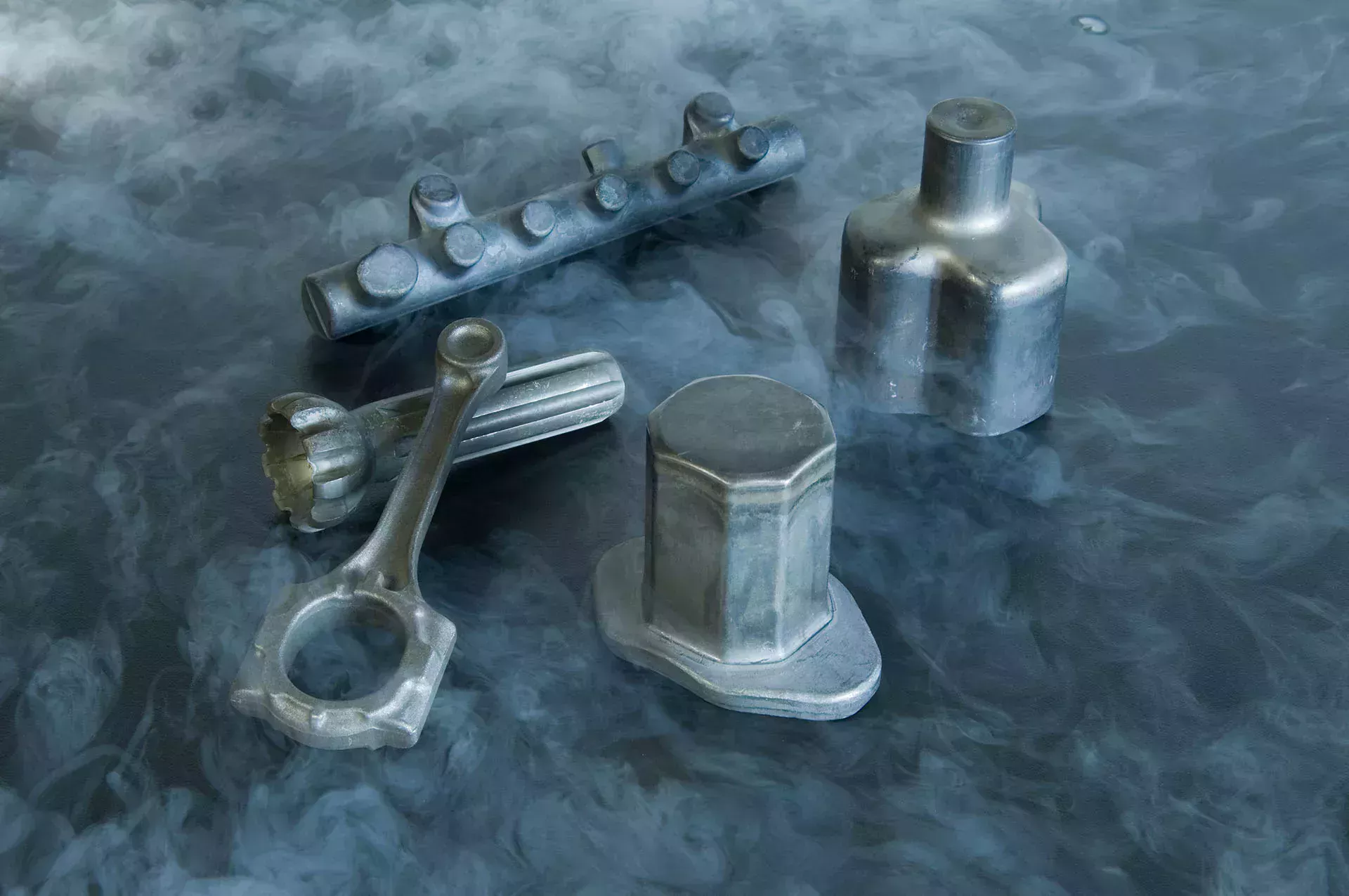 Semi-produits sur fond gris