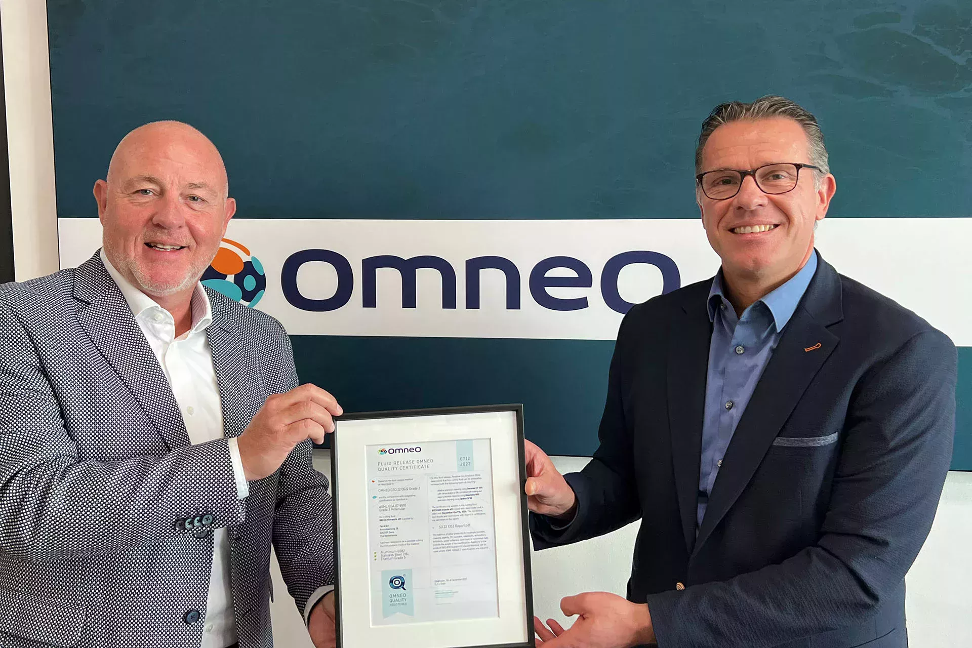 BECHEM Logo et logo Leading Employer