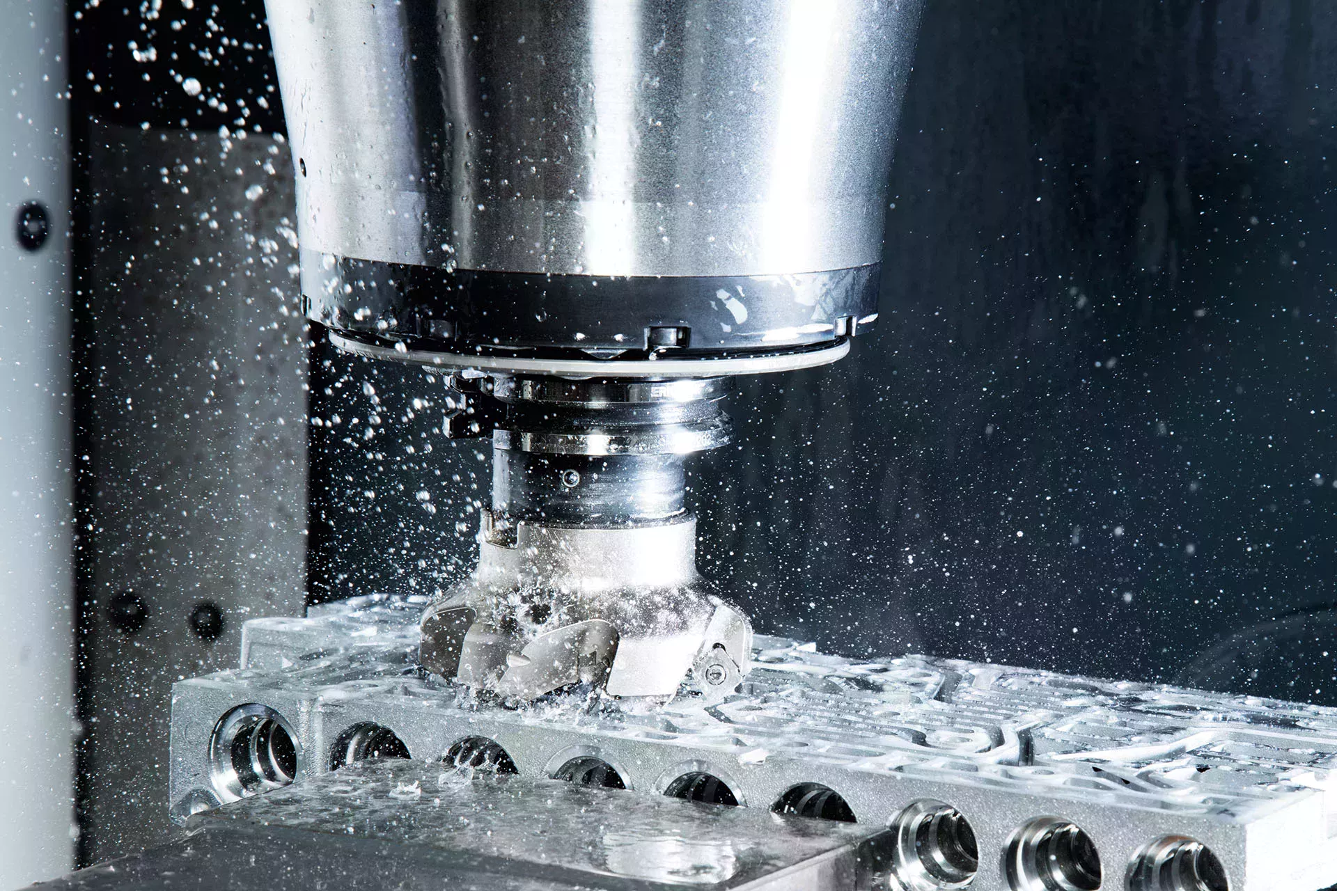 Fraises à métaux avec arrosage