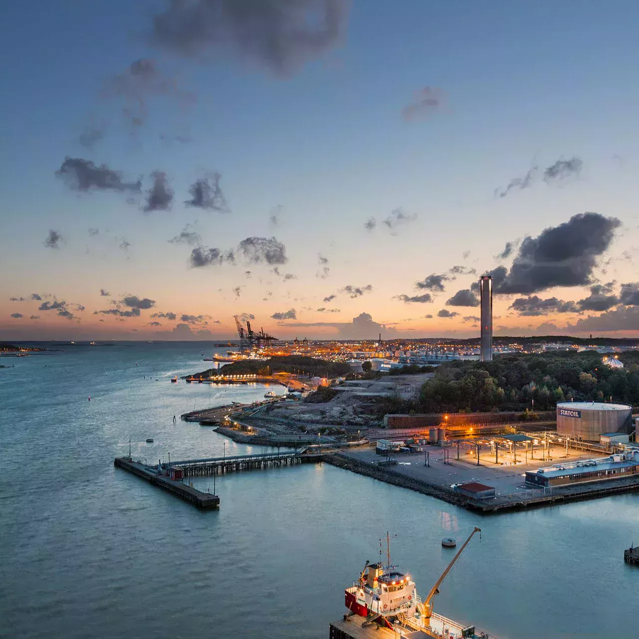 L'Elbe le soir à Hambourg